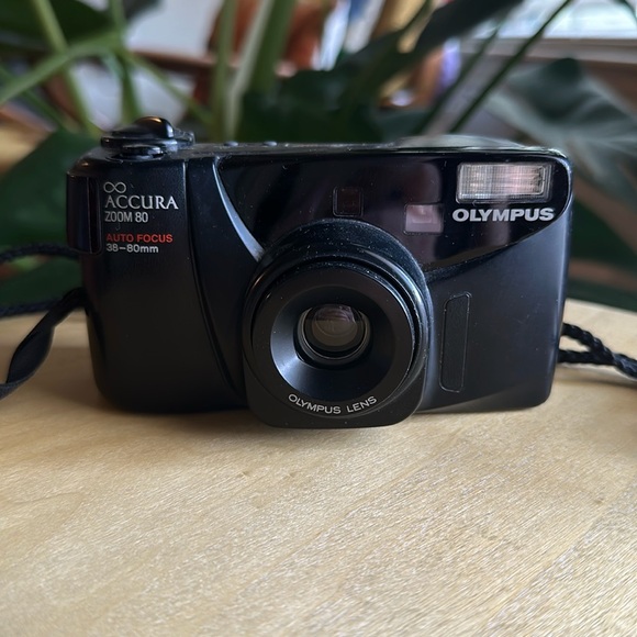 Olympus Accura Zoom 80- Film Camera - Picture 1 of 8